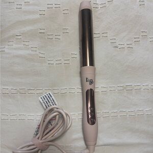 Lange Pink and Black Hair Styling Wand